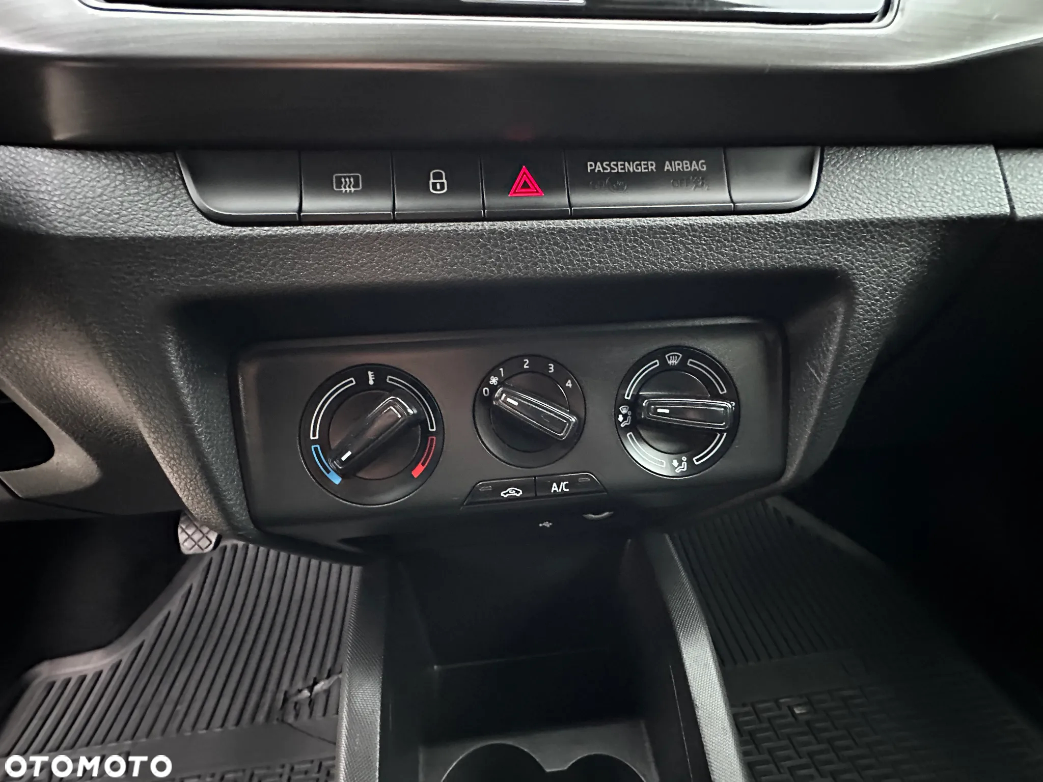 Skoda Fabia - 16
