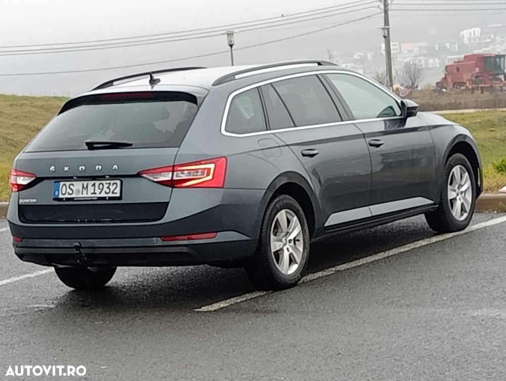 Skoda Superb 2.0 TDI DSG Premium Edition - 2