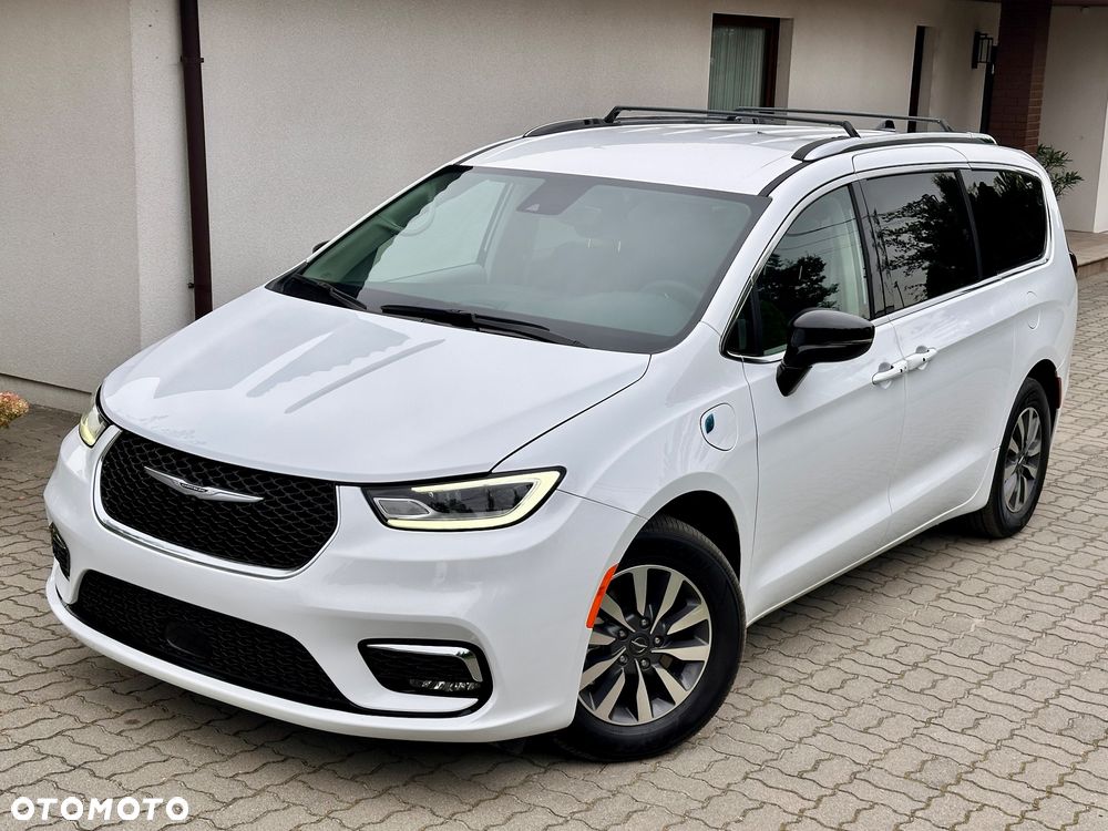 Chrysler Pacifica - 6