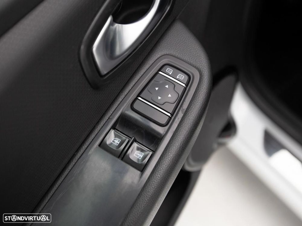 Renault Clio Sport Tourer 1.5 dCi Limited - 12