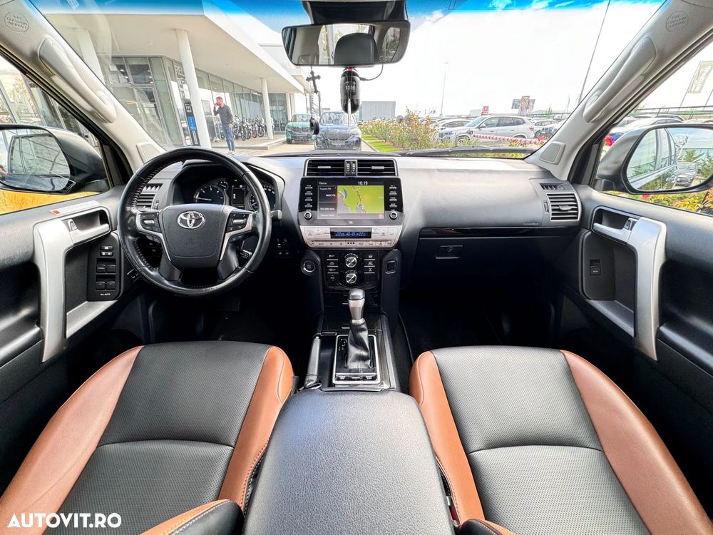Toyota Land Cruiser 2.8l D-4D 204 CP A/T Luxury Black Matte Edition - 16