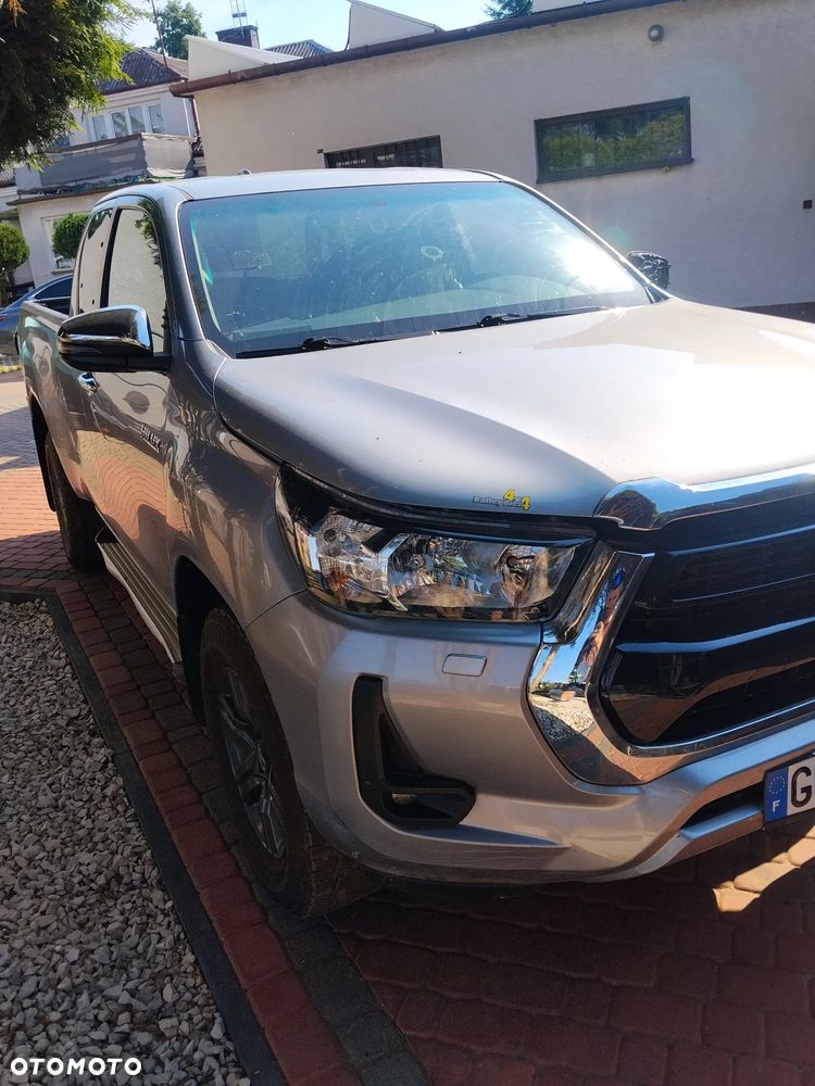 Toyota Hilux 4x4 Extra Cab Duty Comfort - 4