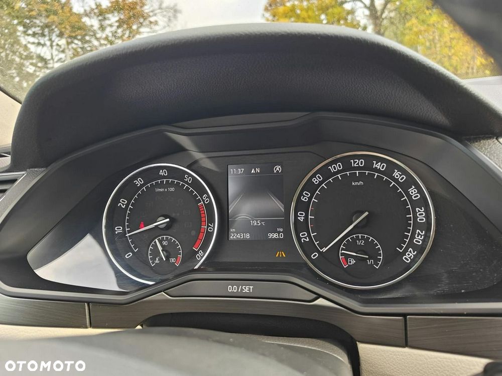 Skoda Superb - 25