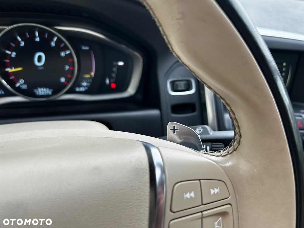 Volvo XC 60 T5 Geartronic Momentum - 22
