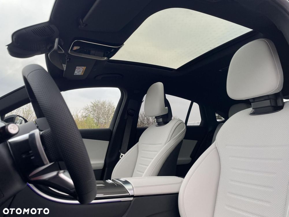 Mercedes-Benz GLC - 11