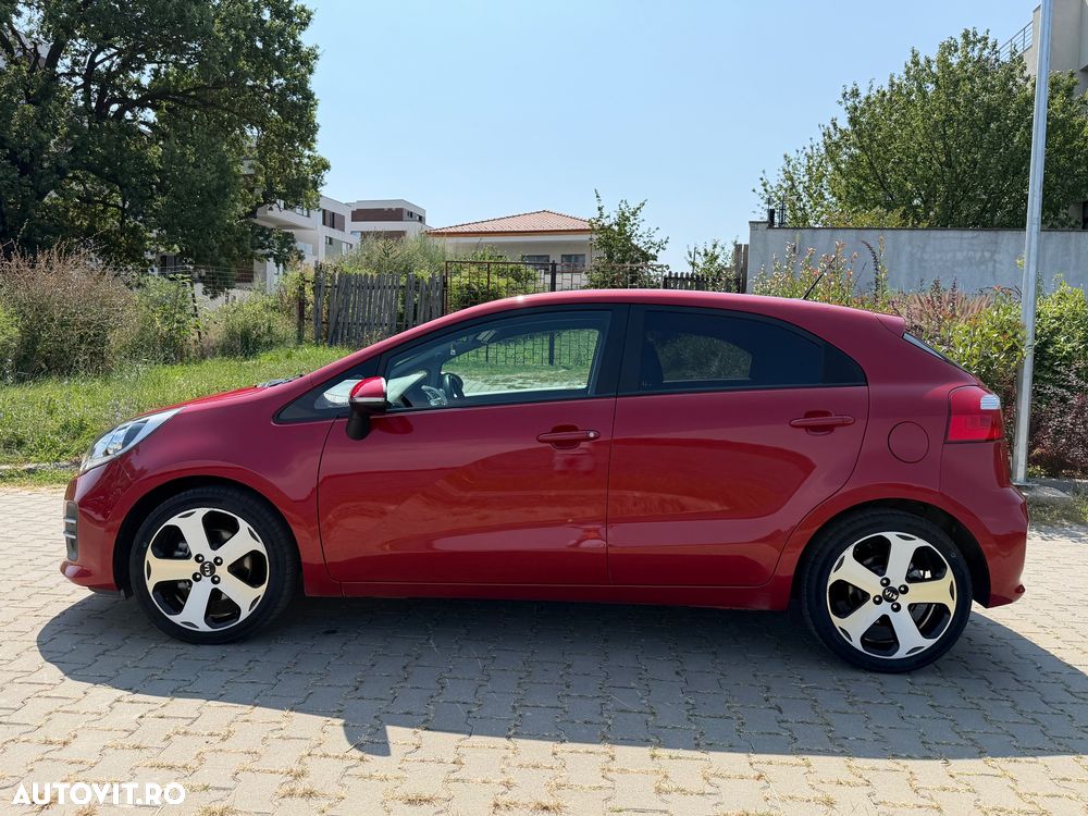 Kia Rio 1.1 CRDI Uefa Euro 2016 - 3