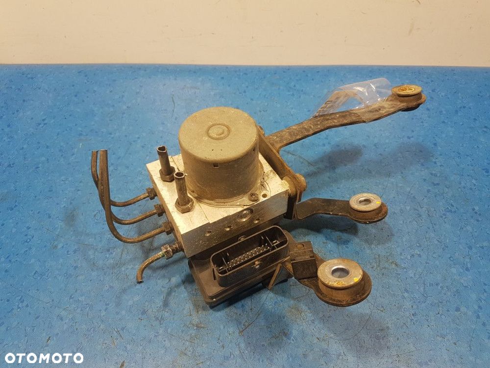 HYUNDAI I20 I 1.2B POMPA ABS 61589-45200 - 4