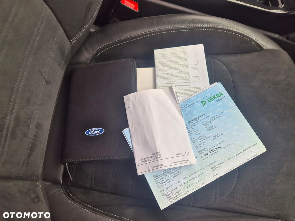 Ford Kuga 1.5 EcoBoost 2x4 ST-Line - 19