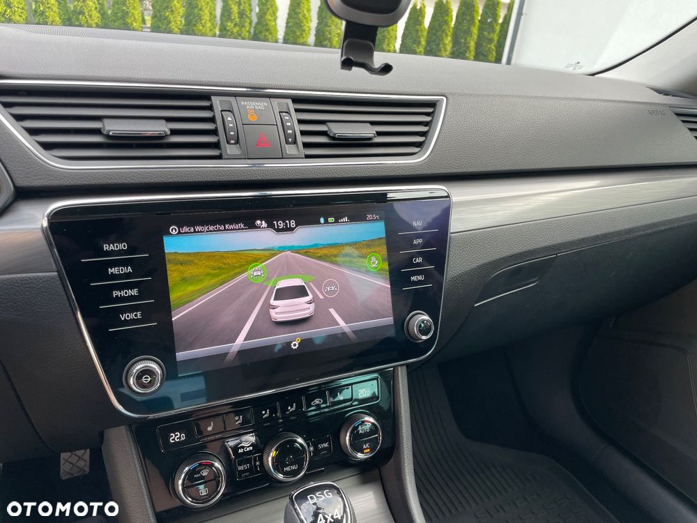 Skoda Superb 2.0 TDI SCR 4x4 Style DSG - 20