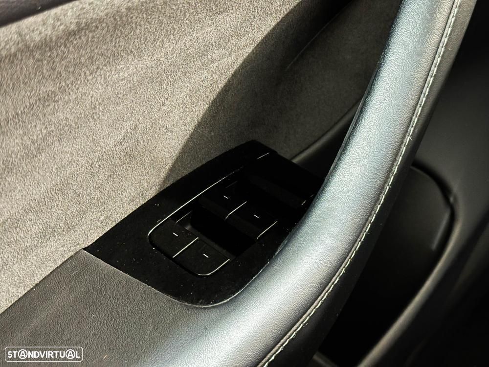 Tesla Model 3 Long-Range Dual Motor AWD - 43