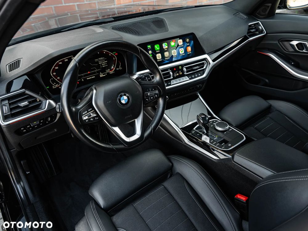 BMW Seria 3 320d Sport Line Shadow - 22