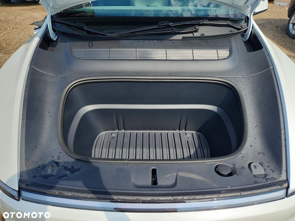 Tesla Model Y Premium Long Range Dual Motor AWD - 11
