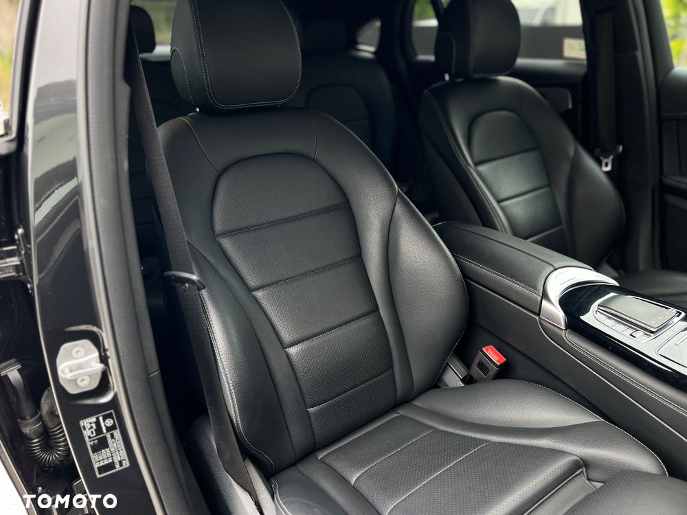 Mercedes-Benz GLC 200 4Matic 9G-TRONIC AMG Line - 16