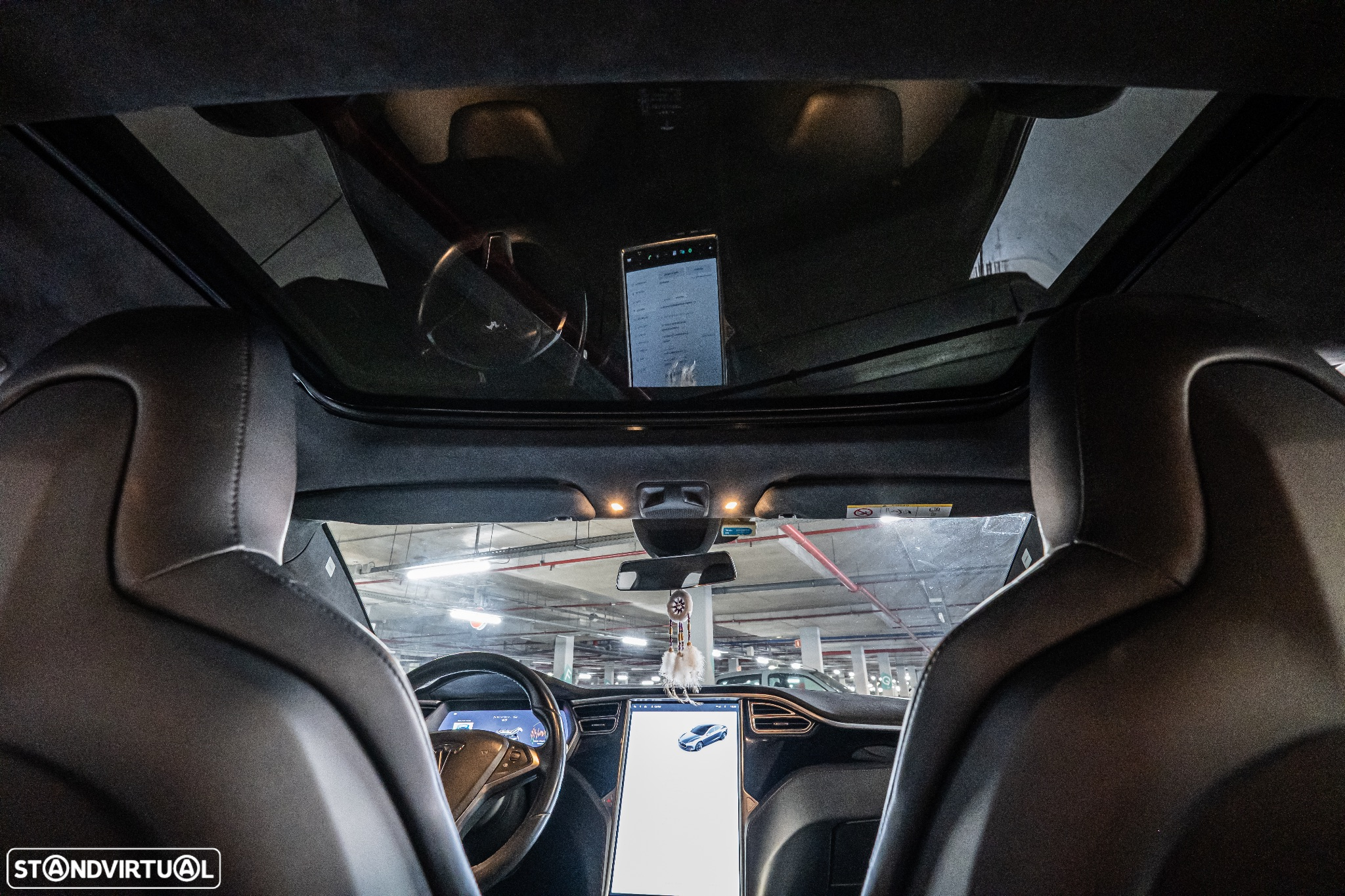 Tesla Model S 85 - 38