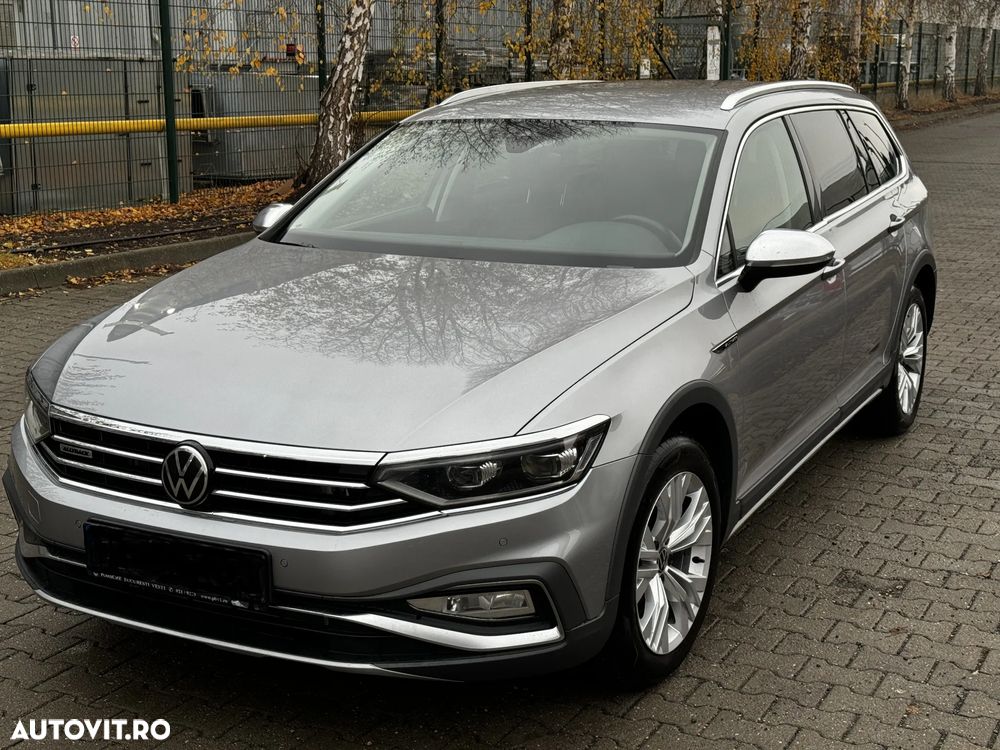 Volkswagen Passat - 1
