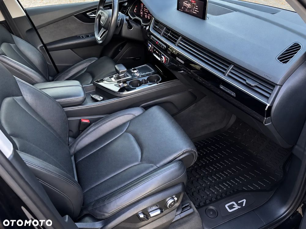 Audi Q7 3.0 TFSI Quattro Tiptr - 26