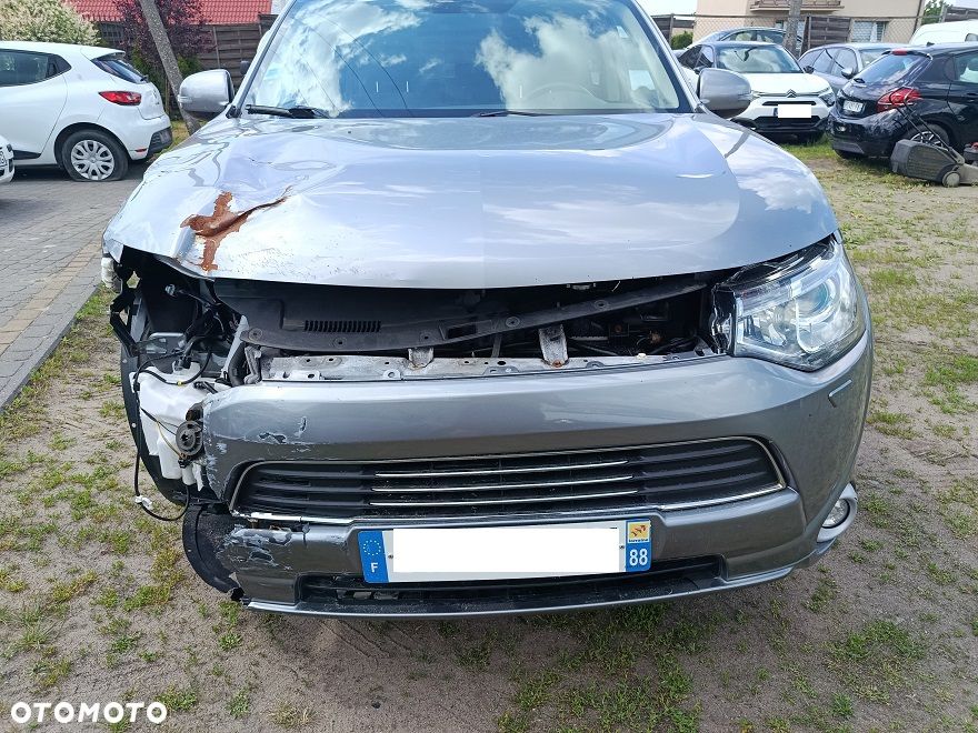 Mitsubishi Outlander - 5