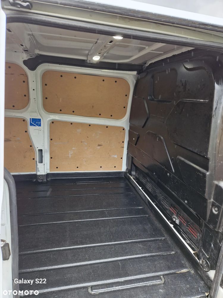 Ford TRANSIT CUSTOM - 16