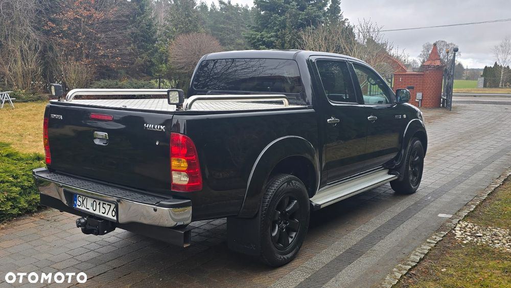 Toyota Hilux - 3
