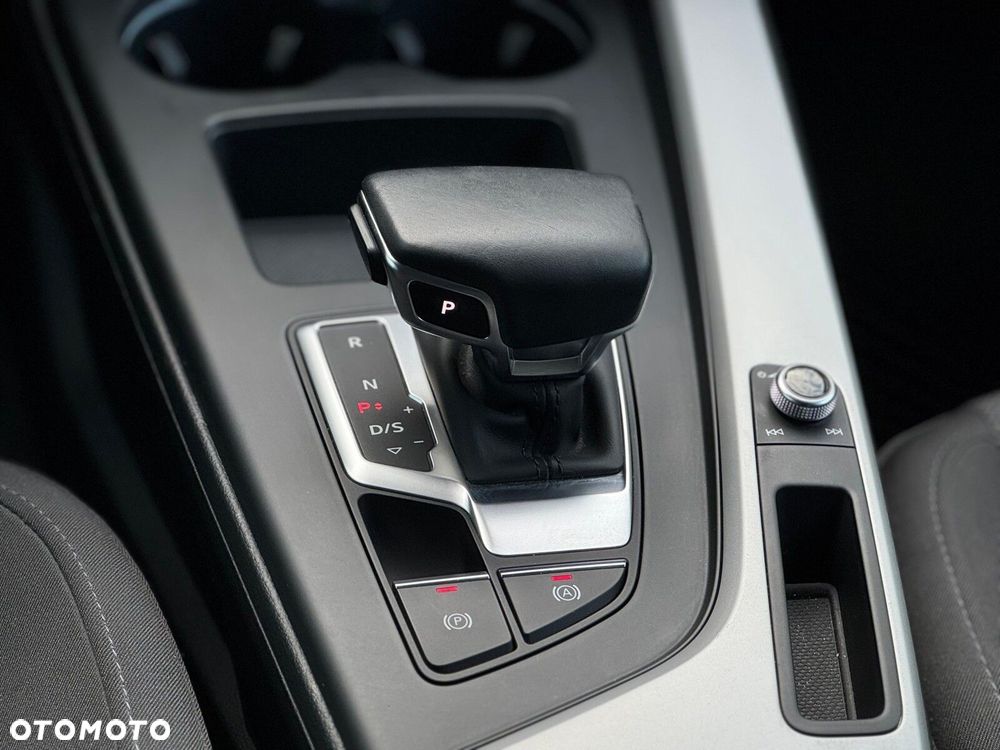 Audi A4 Limousine 40 TFSI S tronic - 19