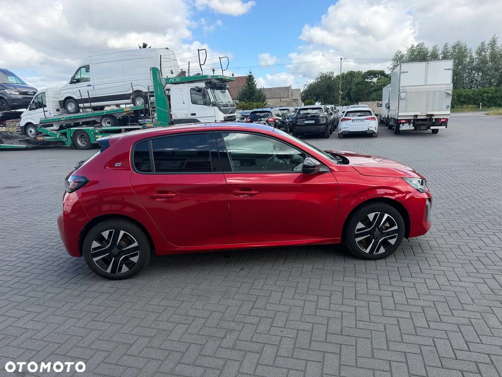 Peugeot 208 - 6