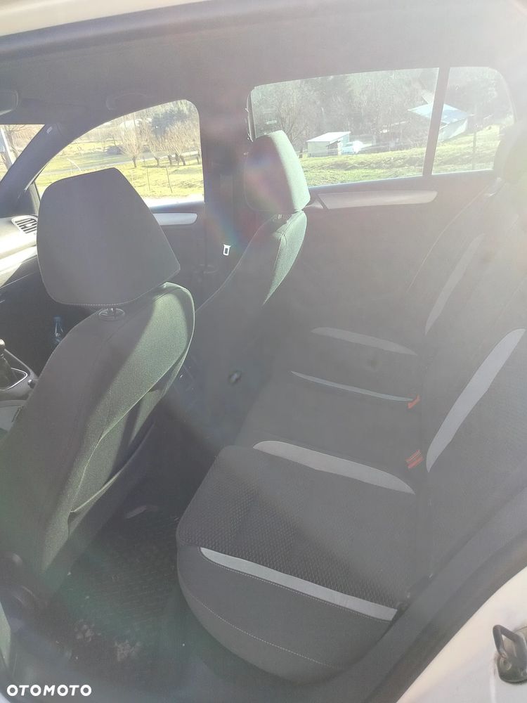 Volkswagen Golf - 13