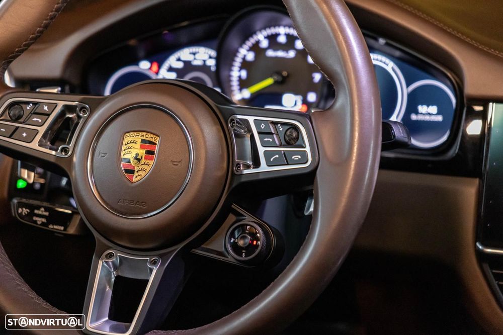 Porsche Cayenne Coupé Turbo S E-Hybrid - 37
