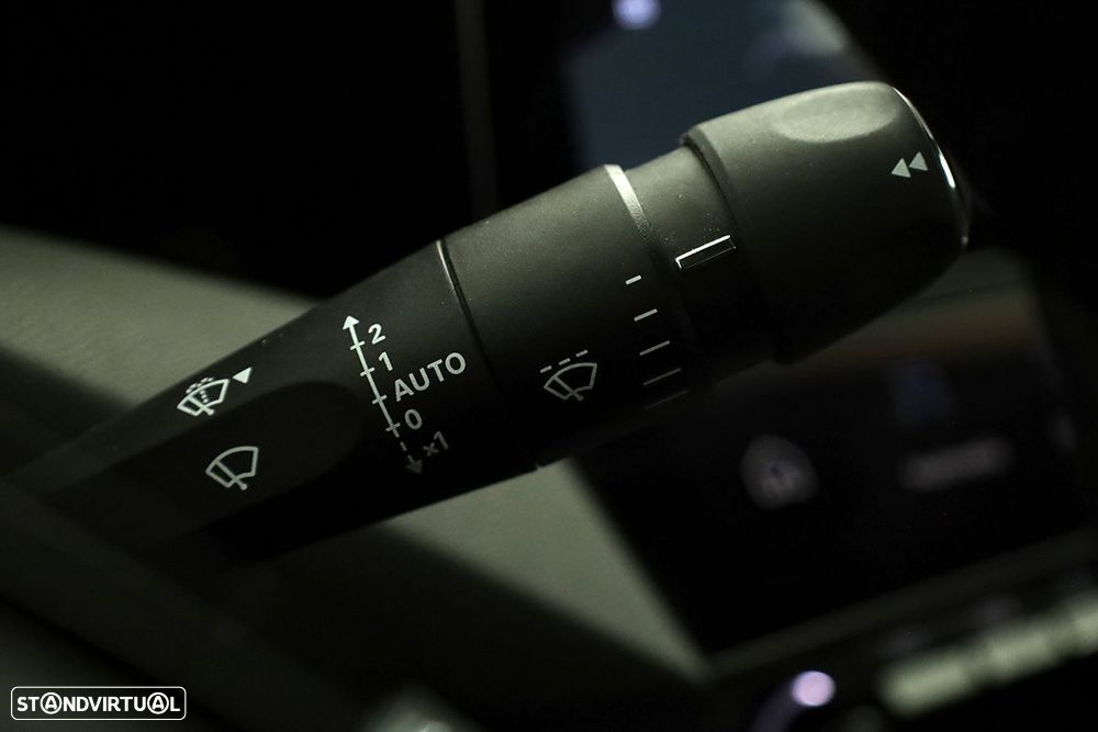 Peugeot 408 1.6 Hybrid Allure e-EAT8 - 18