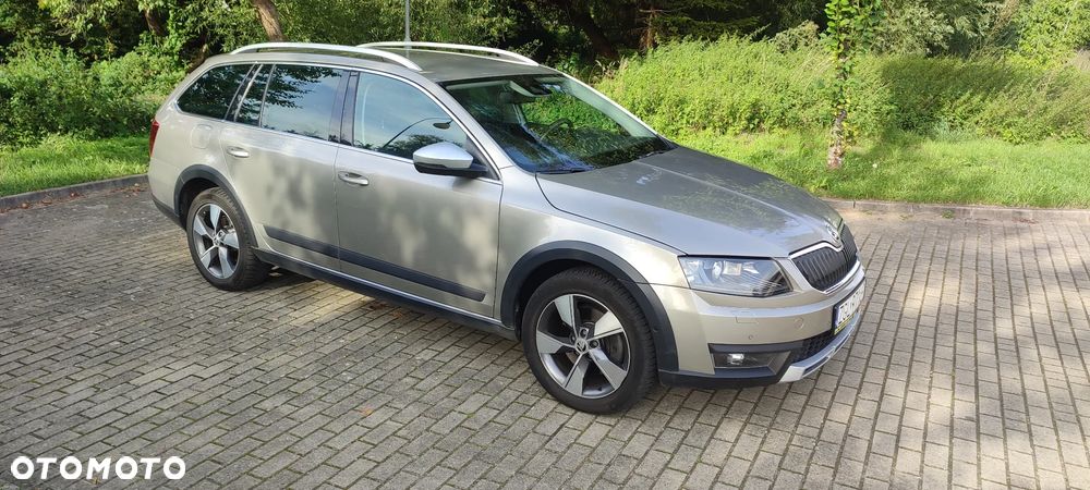Skoda Octavia 2.0 TDI 4x4 DSG Scout - 1