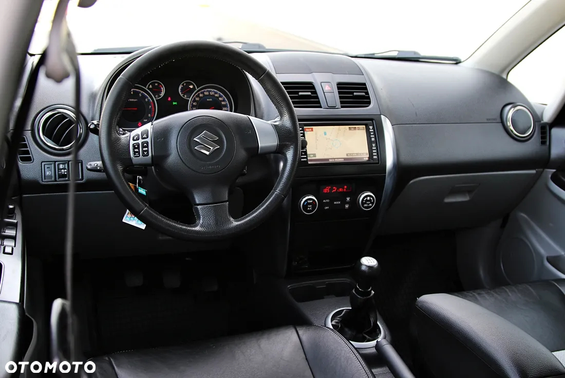 Suzuki SX4 1.6 Premium 4WD - 8