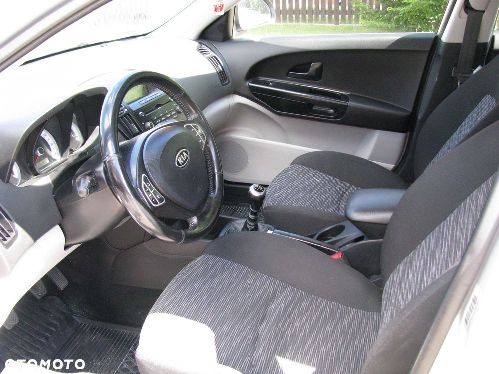 Kia Ceed - 3