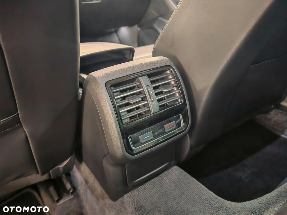 Volkswagen Passat Alltrack 2.0 TSI (BMT) 4Motion DSG - 23