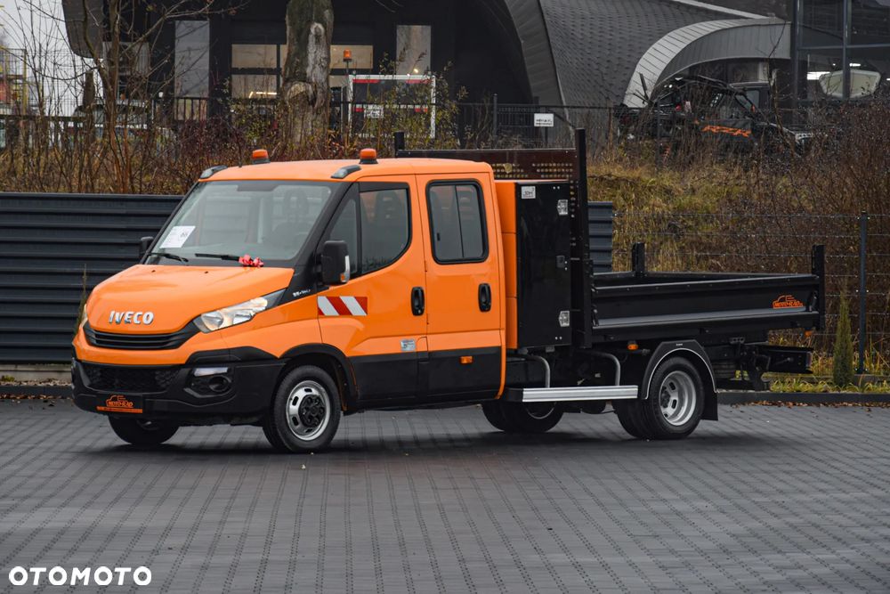 Iveco DAILY 35C16 / 2.3 - 160 KM / BRYGADÓWKA / 6 OSOBOWY / DOSTAWCZE / SKRZYNIA / KLIMA / NAWIGACJA / KAMERA COFANIA / TEMPOMAT / SERWISOWANY / SPROWADZONY - 1