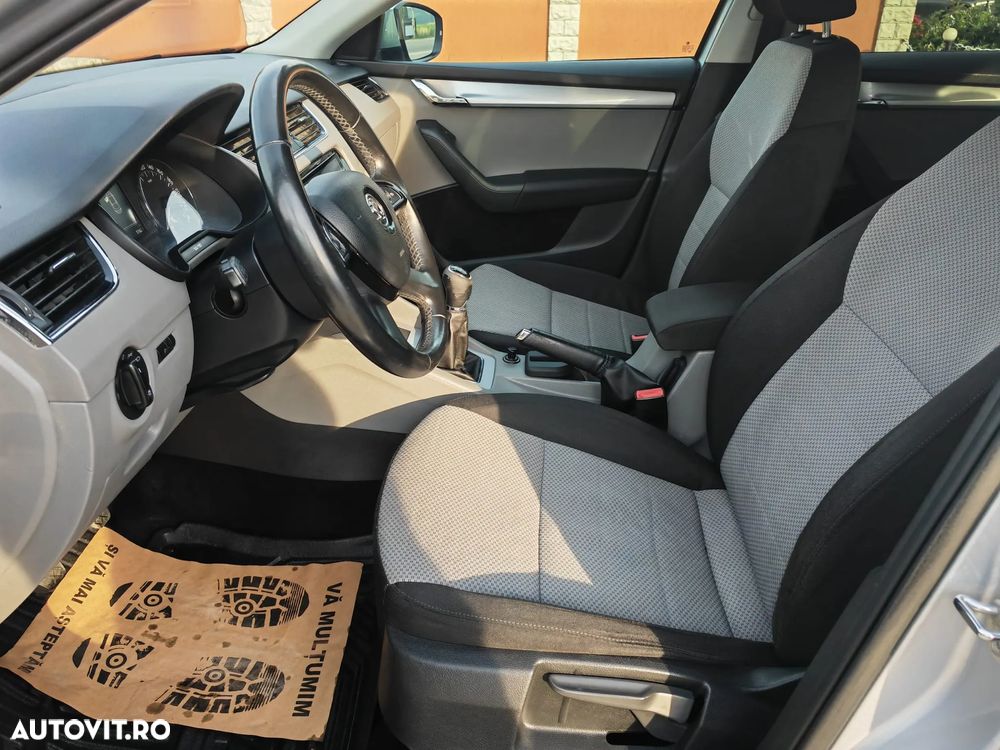Skoda Octavia 1.6 TDI Ambiente - 6