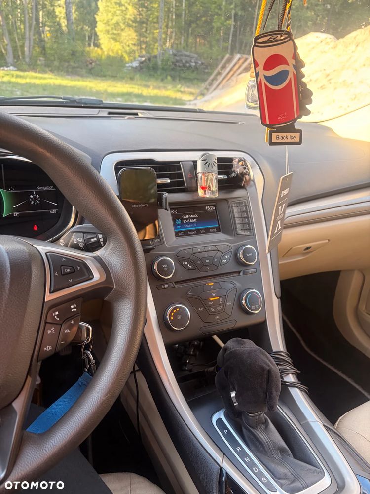 Ford Fusion - 11