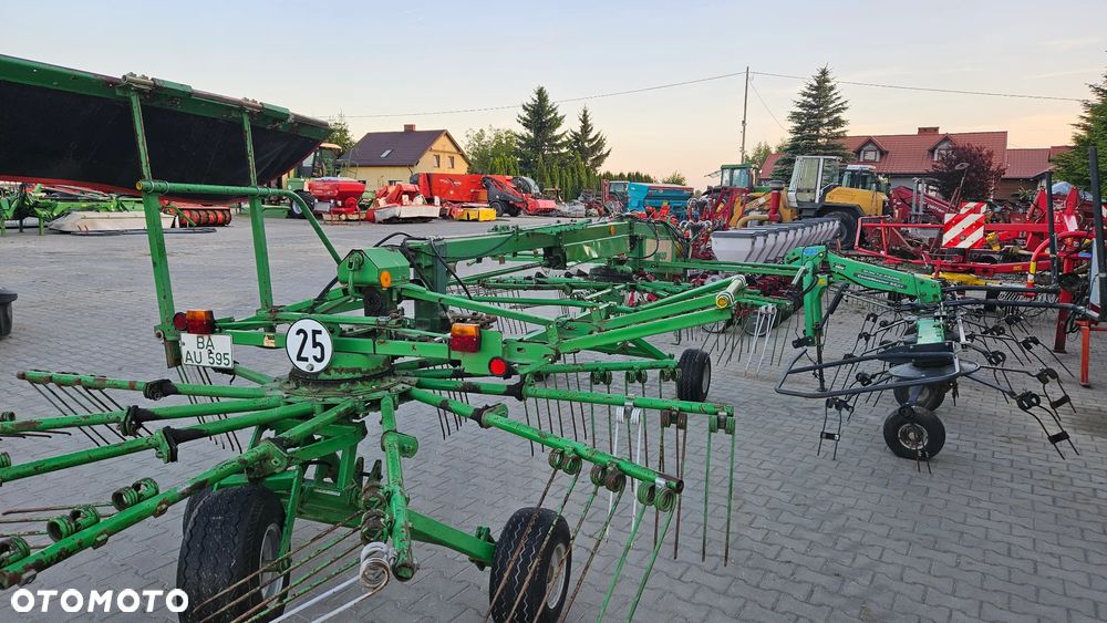 Pottinger EuroTop 651A Multitast Zgrabiarka karuzelowa Stoll R 1400 S - 12