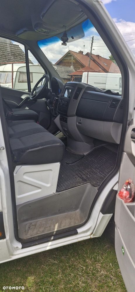 Mercedes-Benz Sprinter - 11