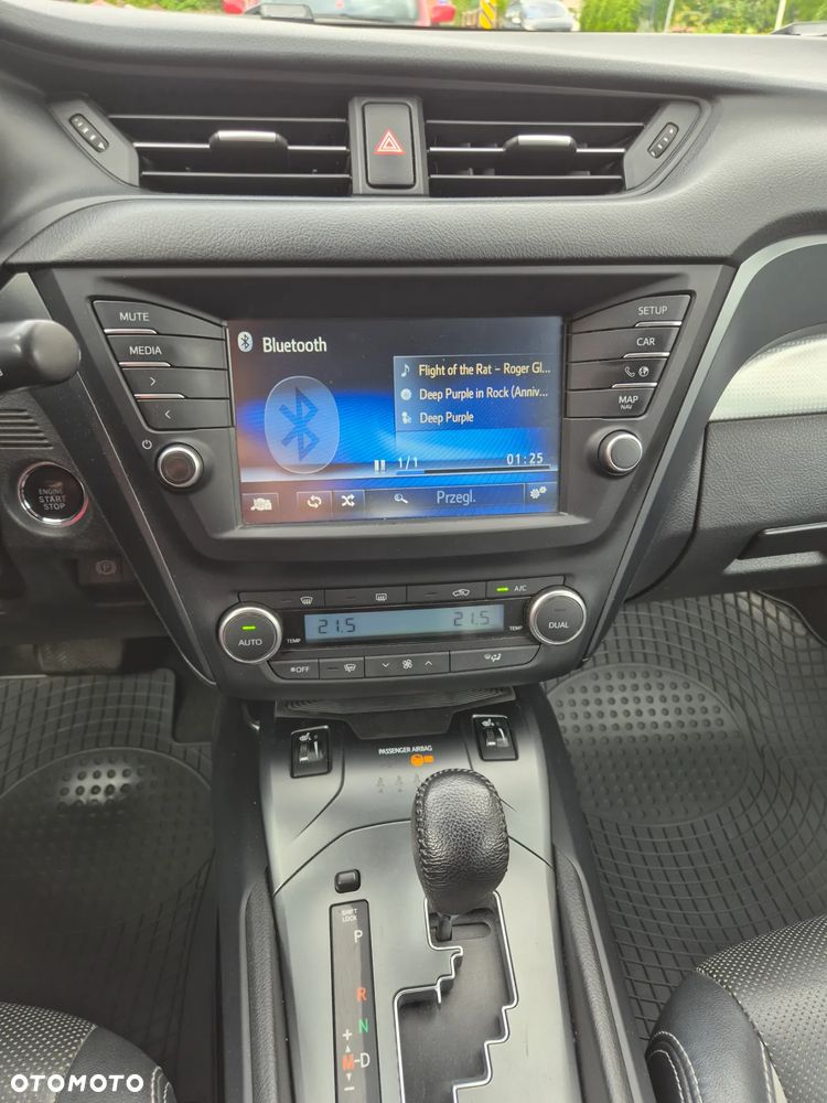 Toyota Avensis 1.8 Premium MS - 15