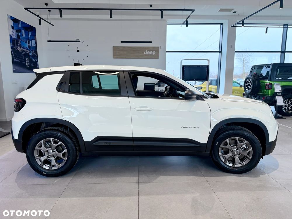 Jeep Avenger 1.2 T3 mHEV Longitude FWD eDCT6 - 6