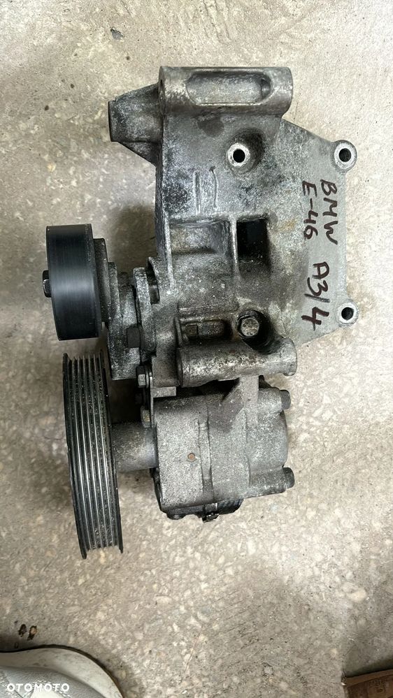 łapa mocowanie z pompą  wspomagania  BMW E46  (A3/4) - 1