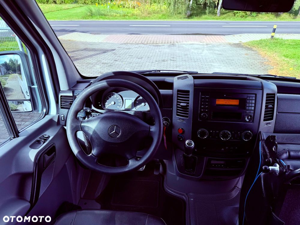 Mercedes-Benz SPRINTER 516 24 Miejsca - 21