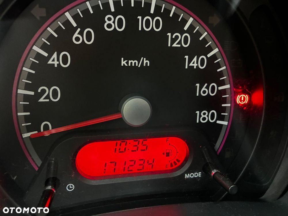 Nissan Pixo - 7
