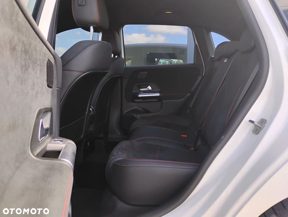 Mercedes-Benz Klasa B 200 AMG Line 7G-DCT - 12