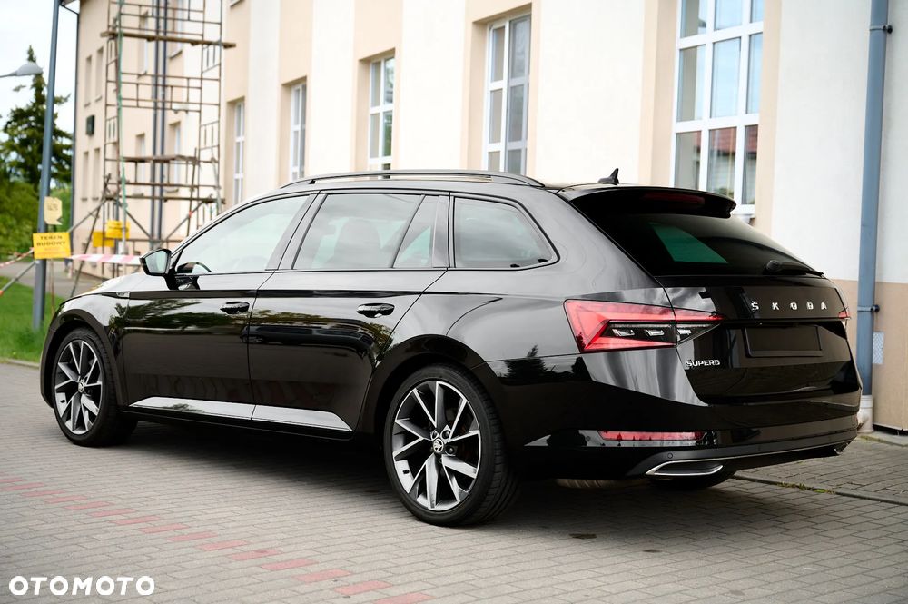 Skoda Superb 1.5 TSI DSG Sportline - 9
