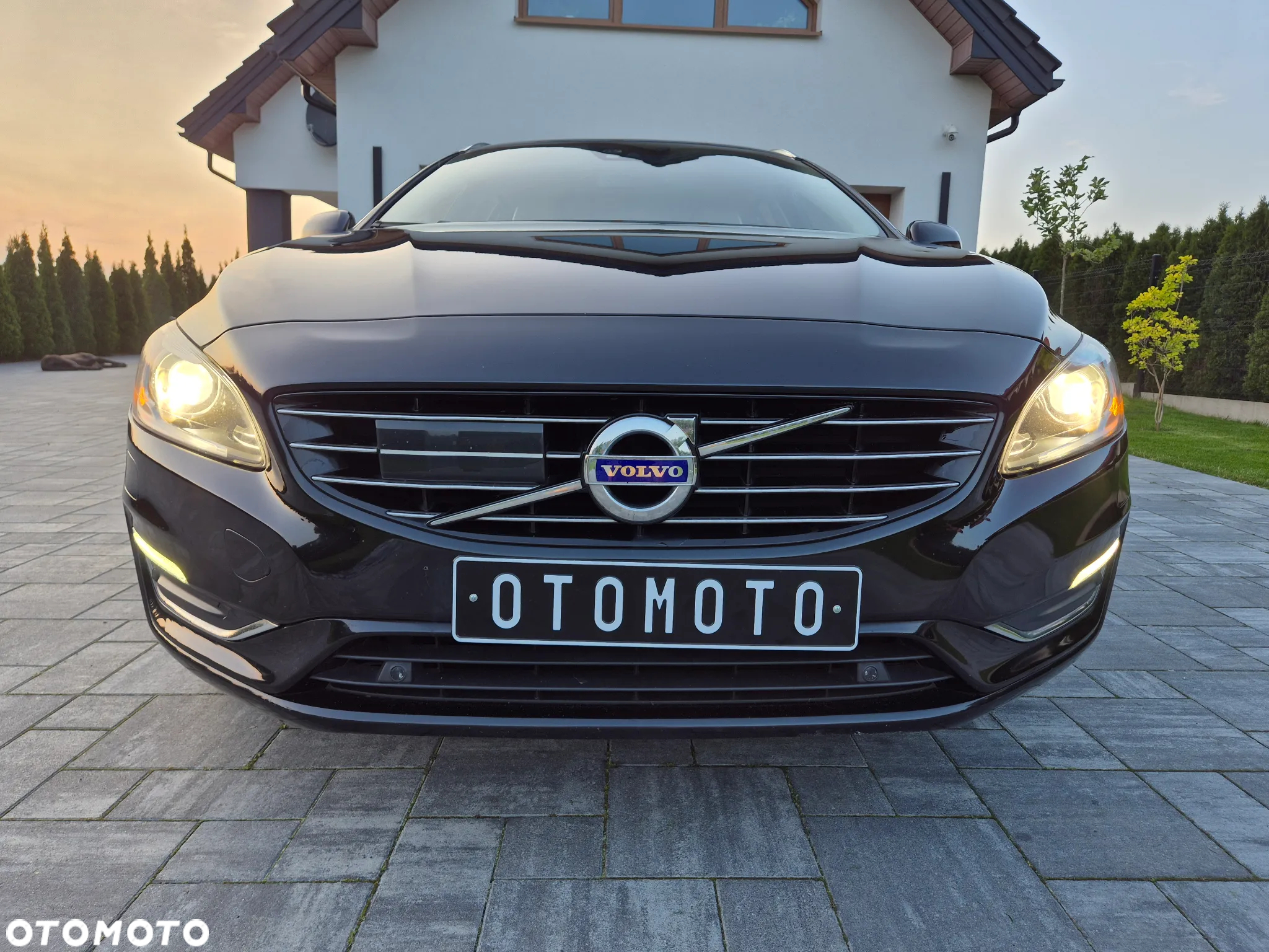Volvo V60 D6 Plug-In-Hybrid AWD Geartronic Summum - 29