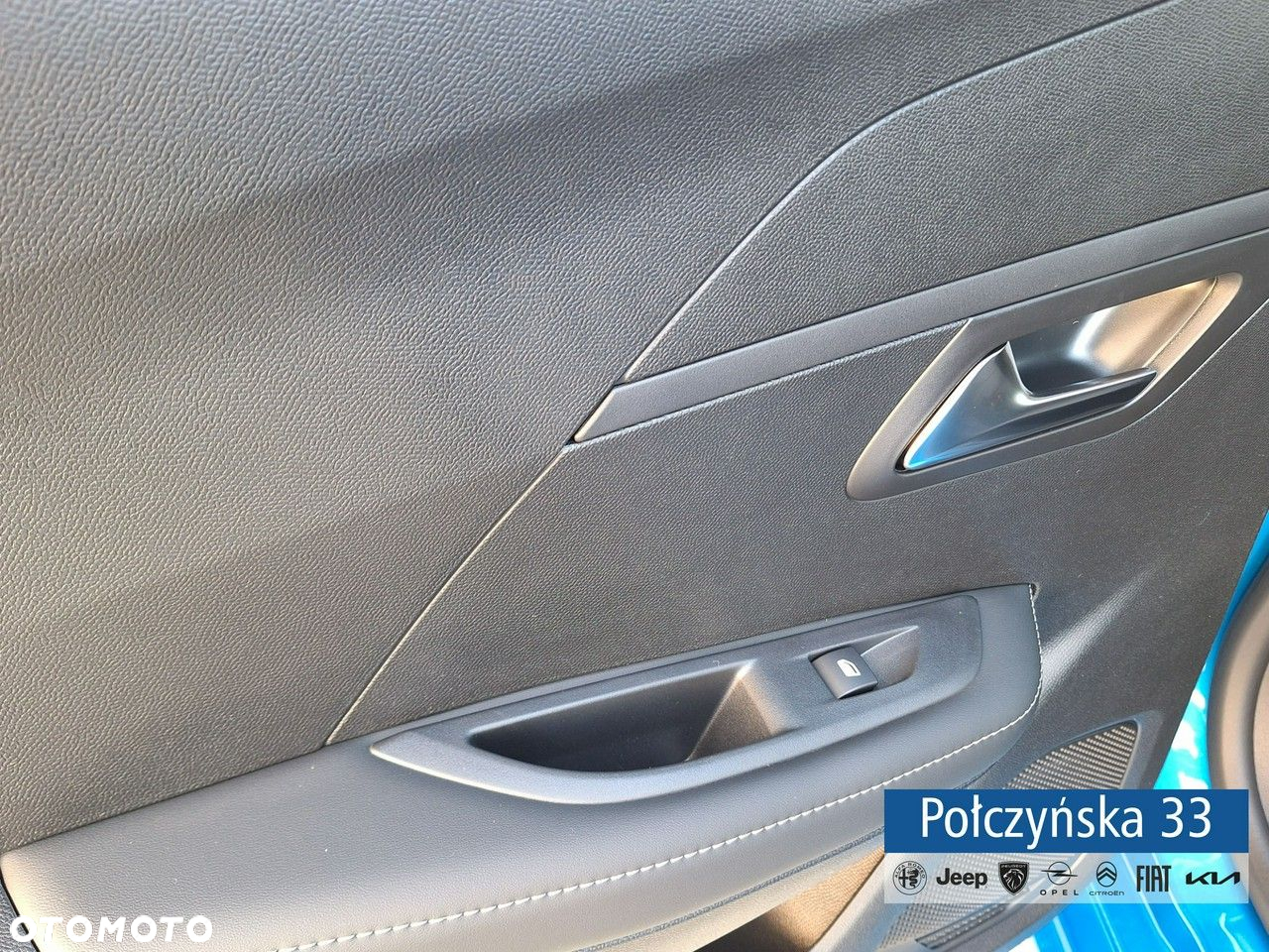 Peugeot 208 - 28