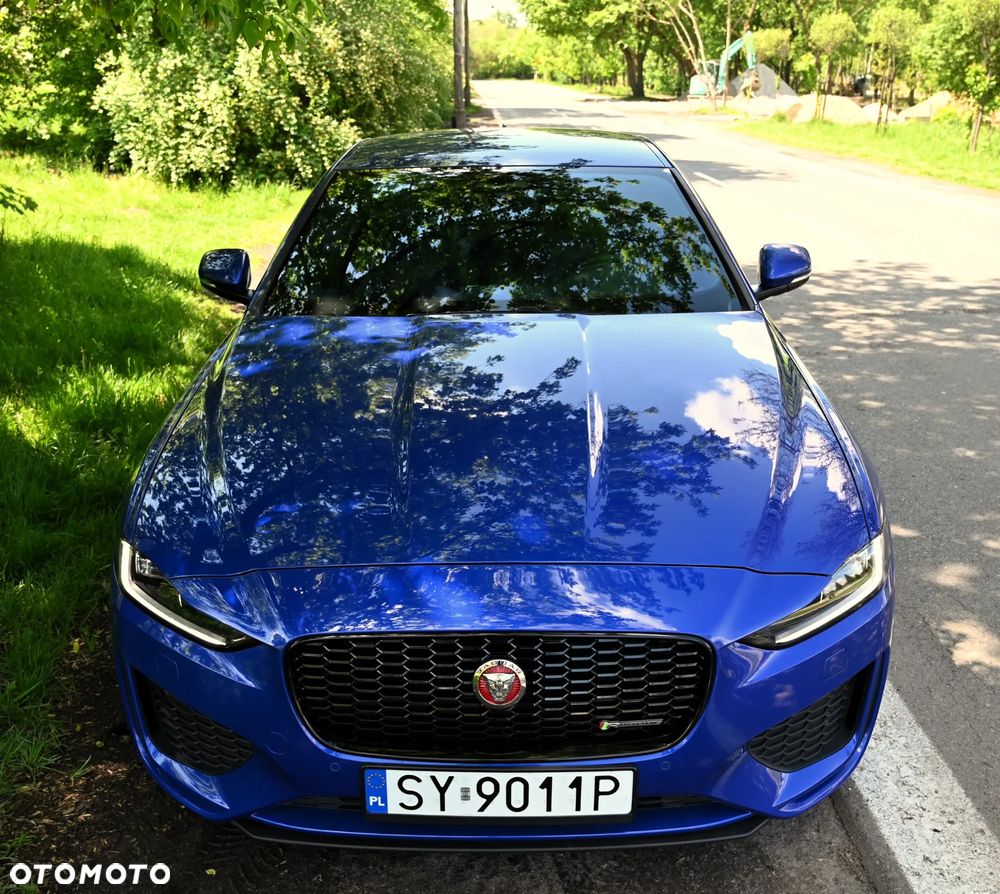 Jaguar XE - 13