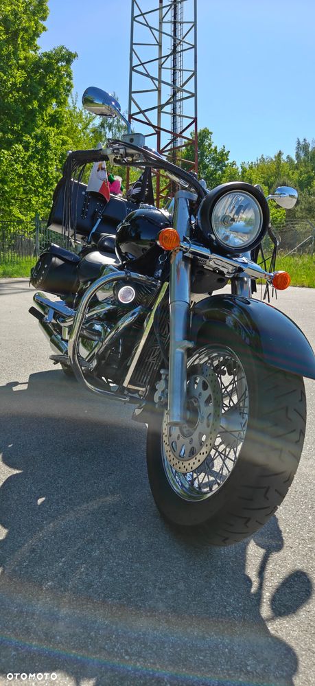 Suzuki Intruder - 8
