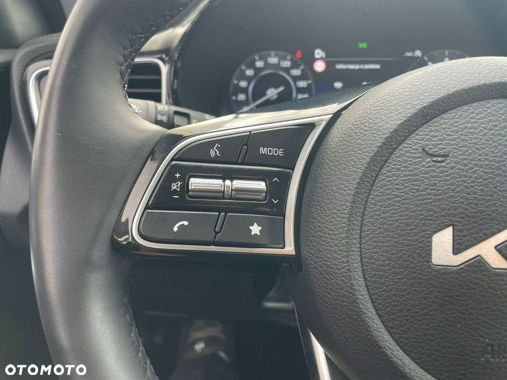 Kia XCeed 1.5 T-GDI Business Line DCT - 23