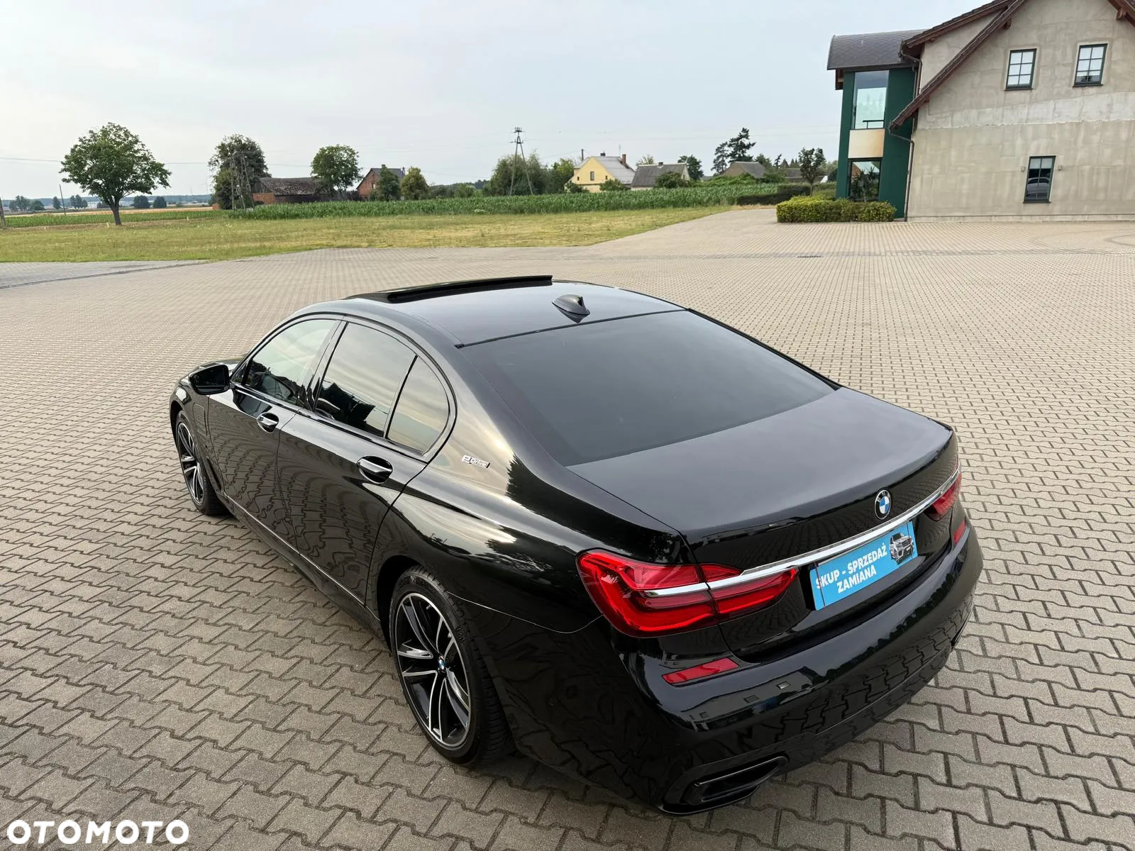 BMW Seria 7 740e iPerformance - 11